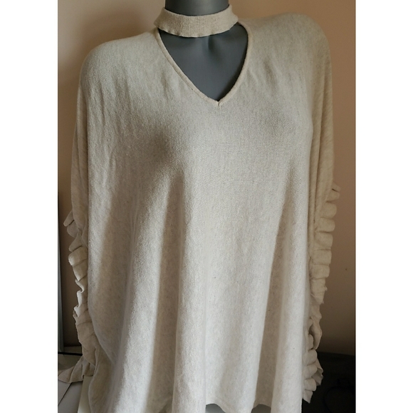 Loose Fitted Cream Maurices Blouse - Picture 1 of 4